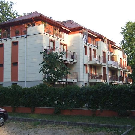 Villa Palazzo Apartments Siófok Esterno foto