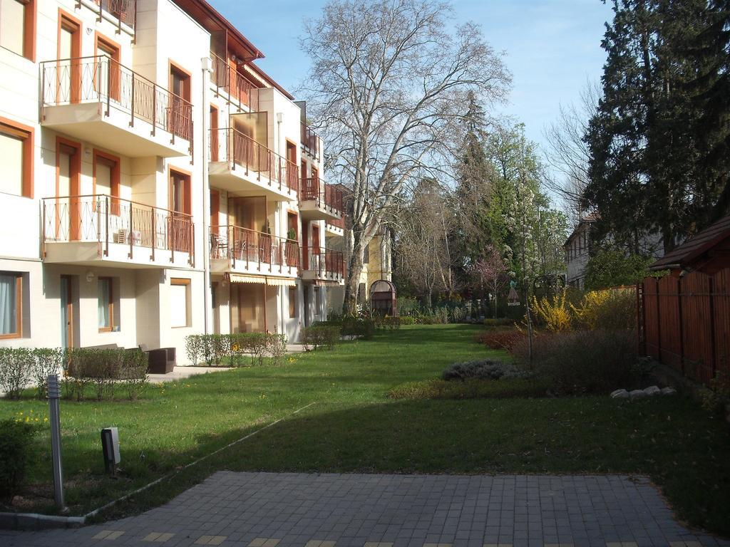 Villa Palazzo Apartments Siófok Esterno foto