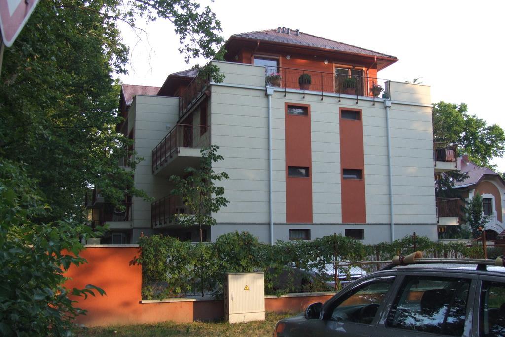 Villa Palazzo Apartments Siófok Esterno foto